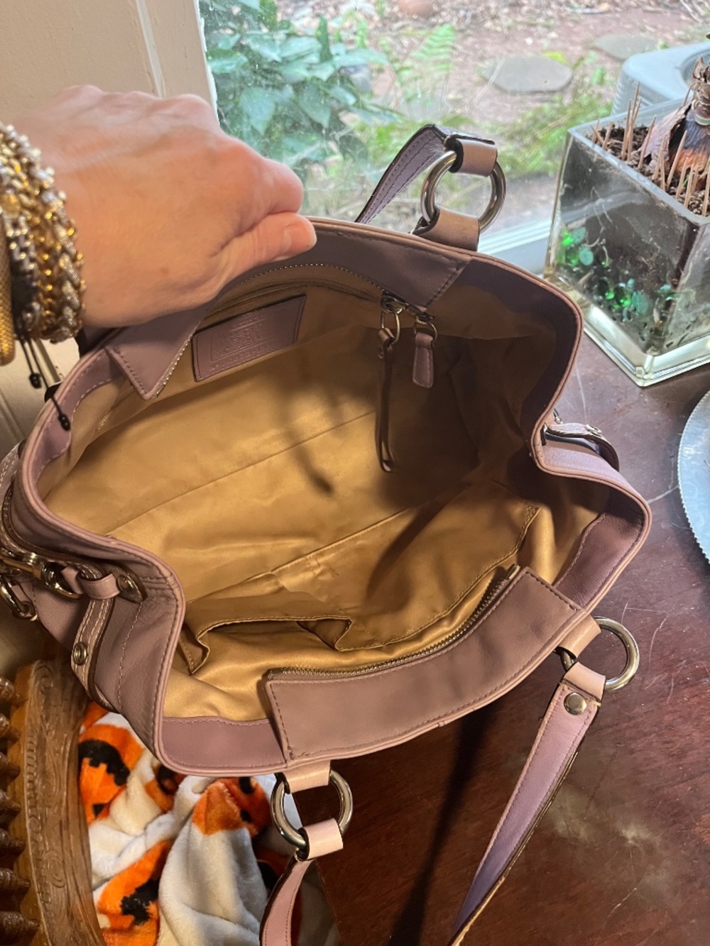 Lavender coach shoulder bag - Picture 6 of 7